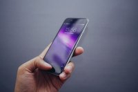mobilní telefon